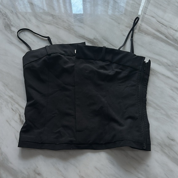 New NONchalant Label Ryder Top in Black, Size S - Picture 2 of 3